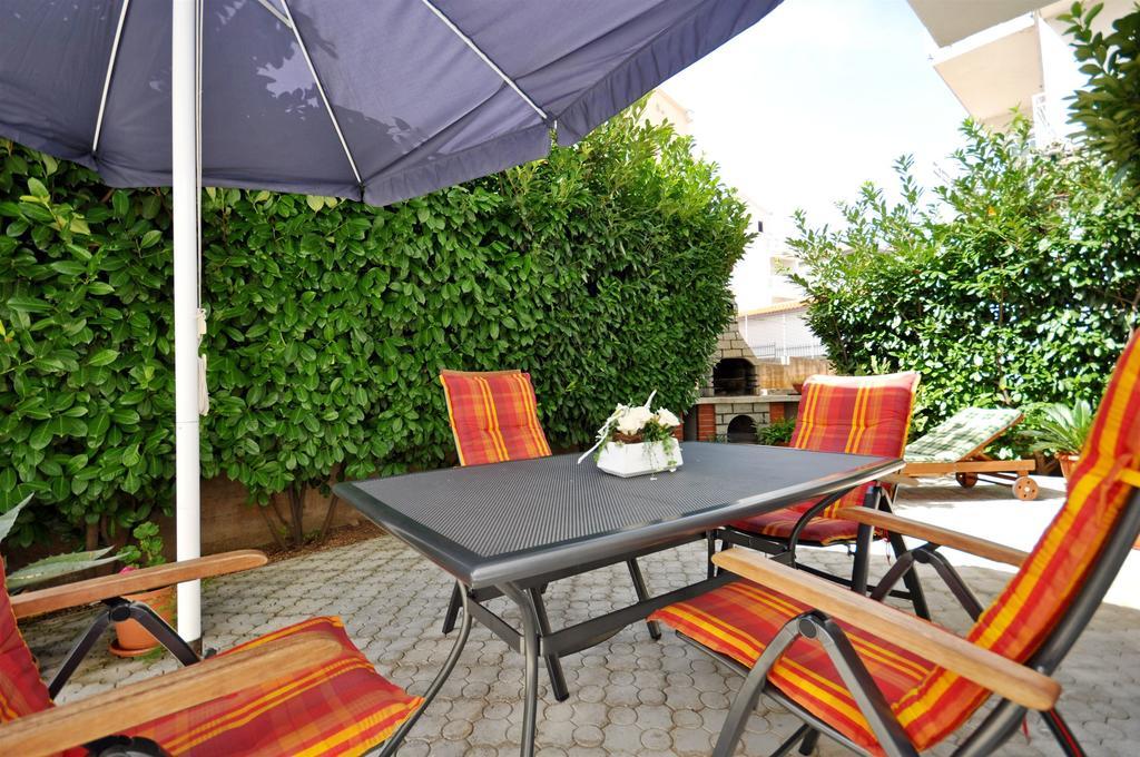 Apartments Blazenka Trogir Exterior photo